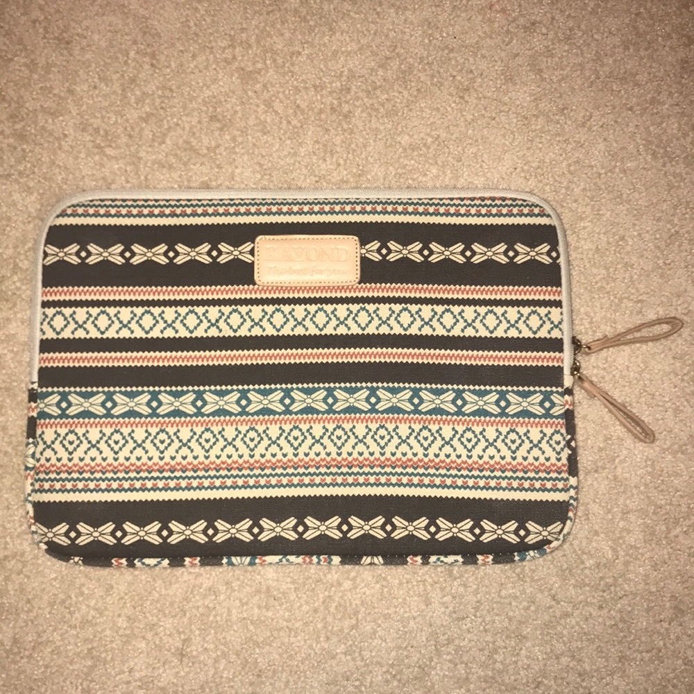 Kaymond Laptop Case